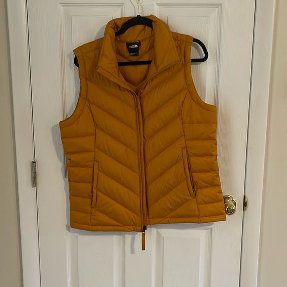 The North Face Jackets & Blazers - The north face women’s puff vest, large